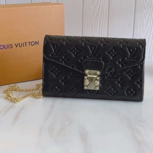 LV Coussin Chain Bag