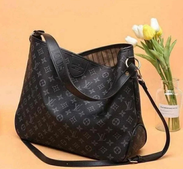 L Graceful MM Monogram Shoulder Bag